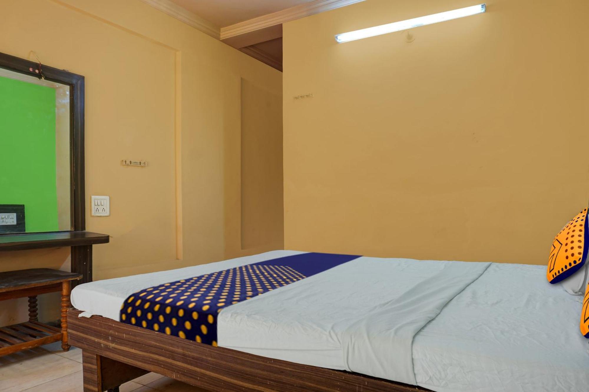 Hotel O Akash Lodge Lātūr Buitenkant foto