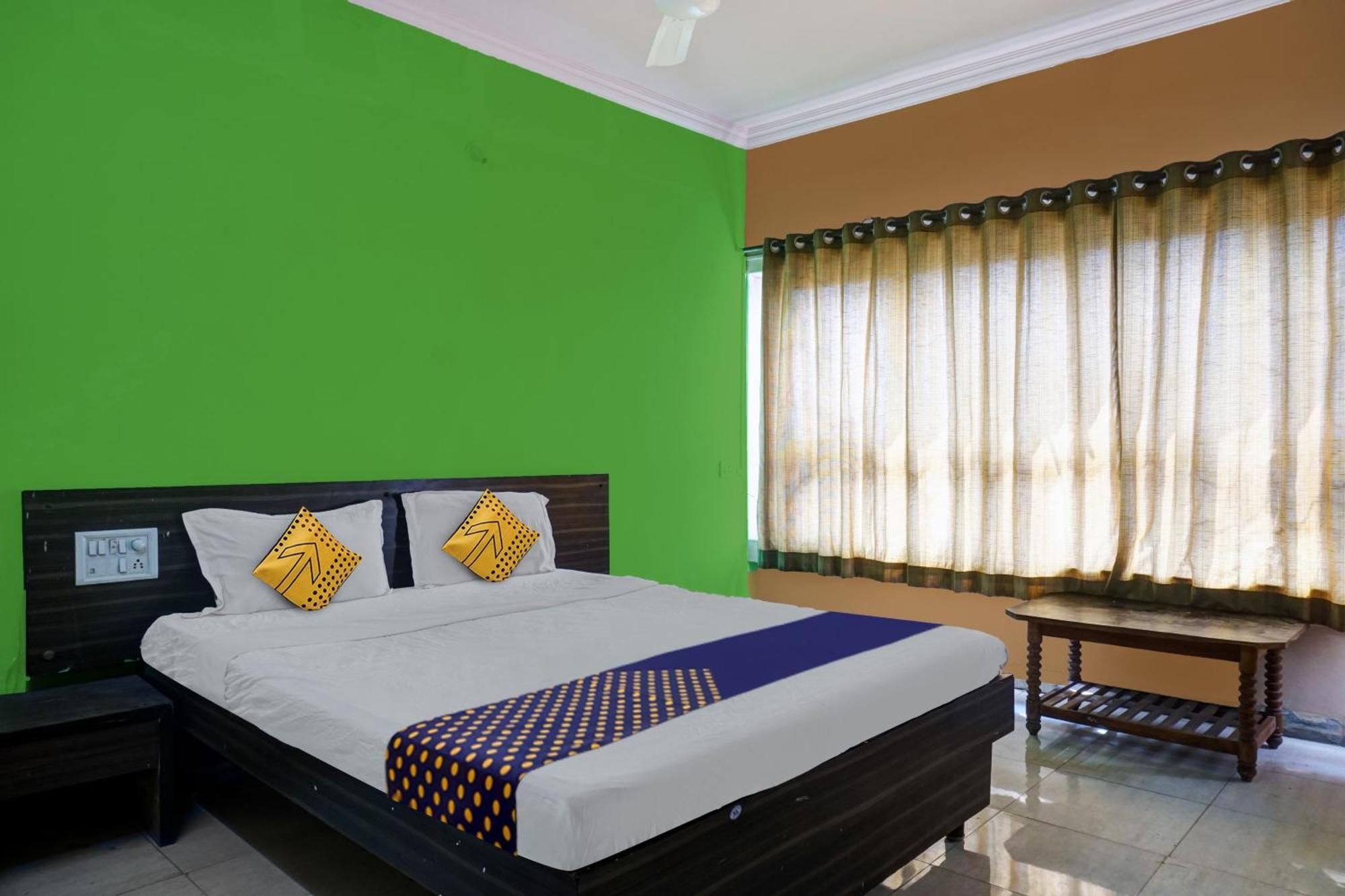 Hotel O Akash Lodge Lātūr Buitenkant foto