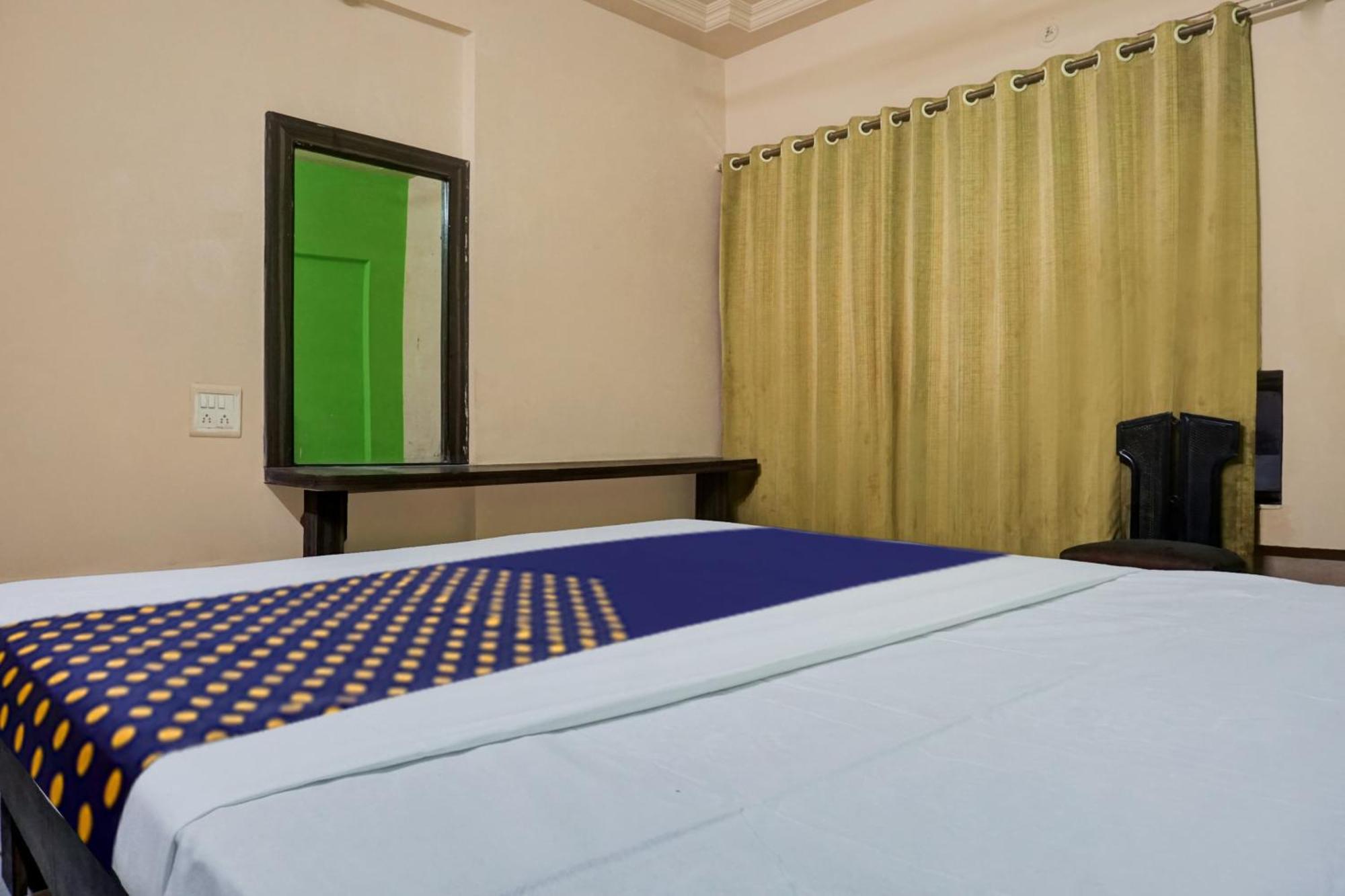 Hotel O Akash Lodge Lātūr Buitenkant foto