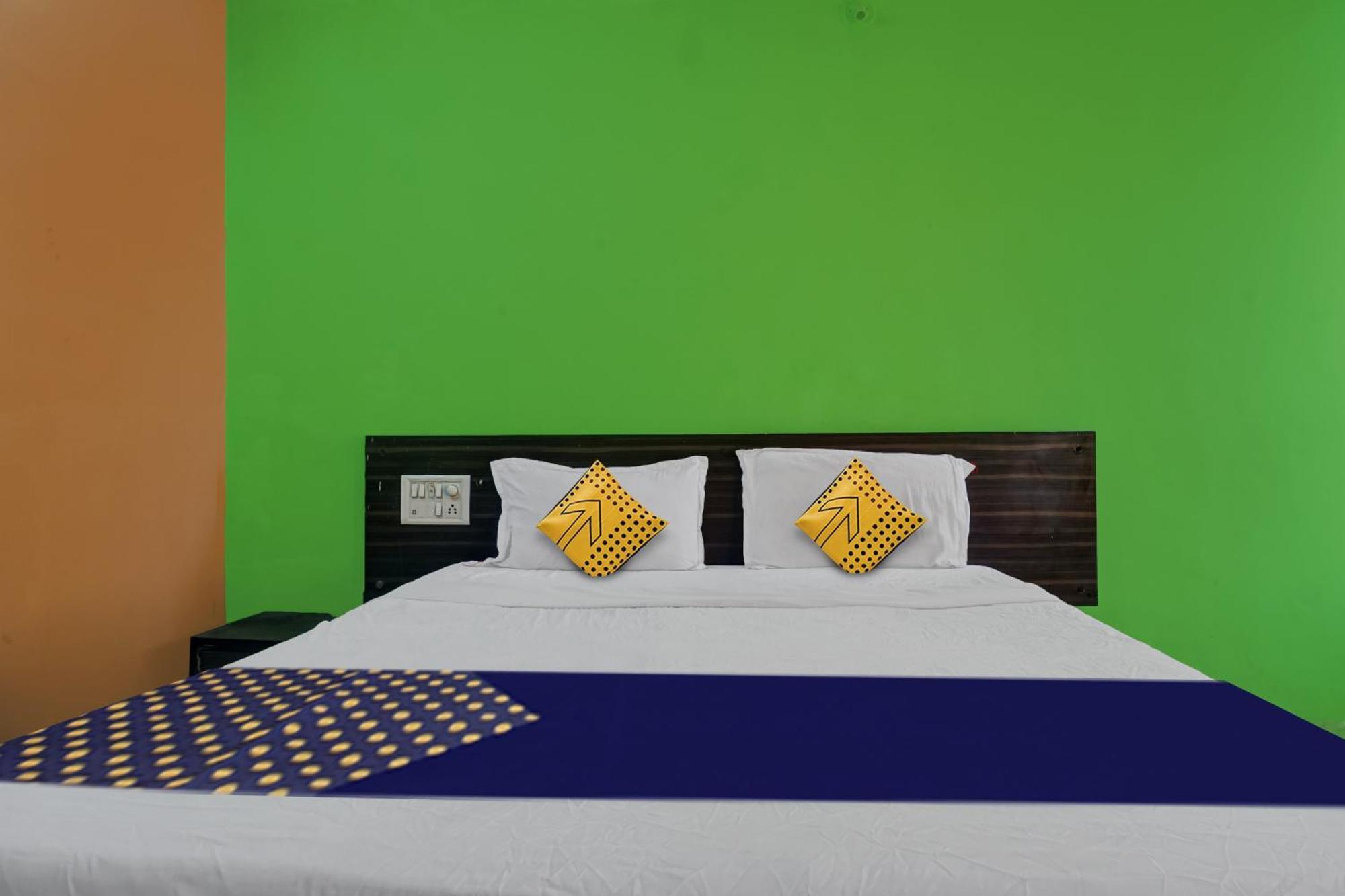 Hotel O Akash Lodge Lātūr Buitenkant foto