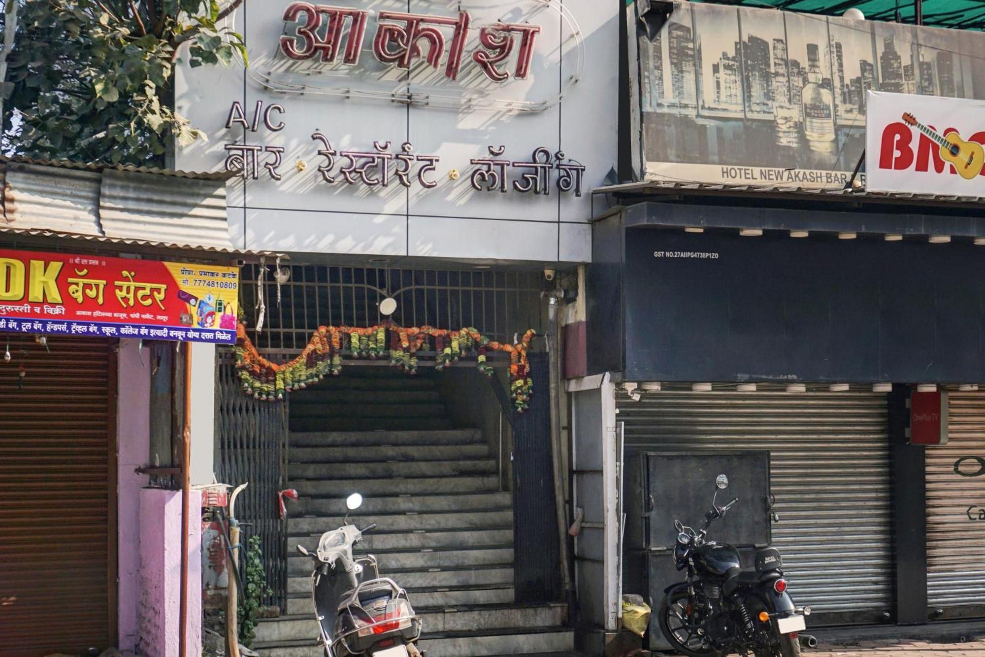Hotel O Akash Lodge Lātūr Buitenkant foto