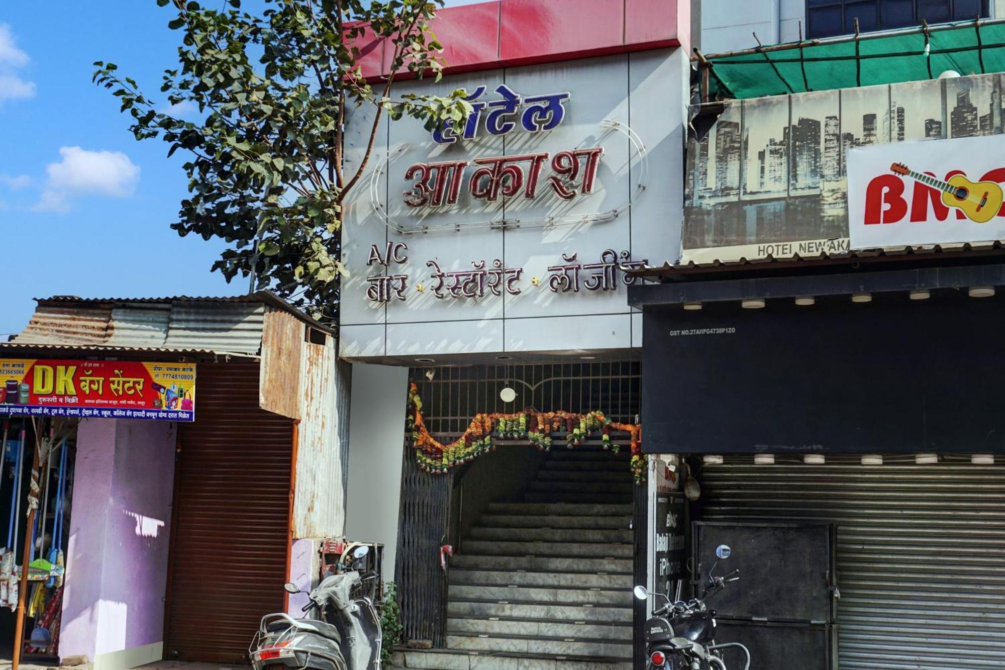 Hotel O Akash Lodge Lātūr Buitenkant foto